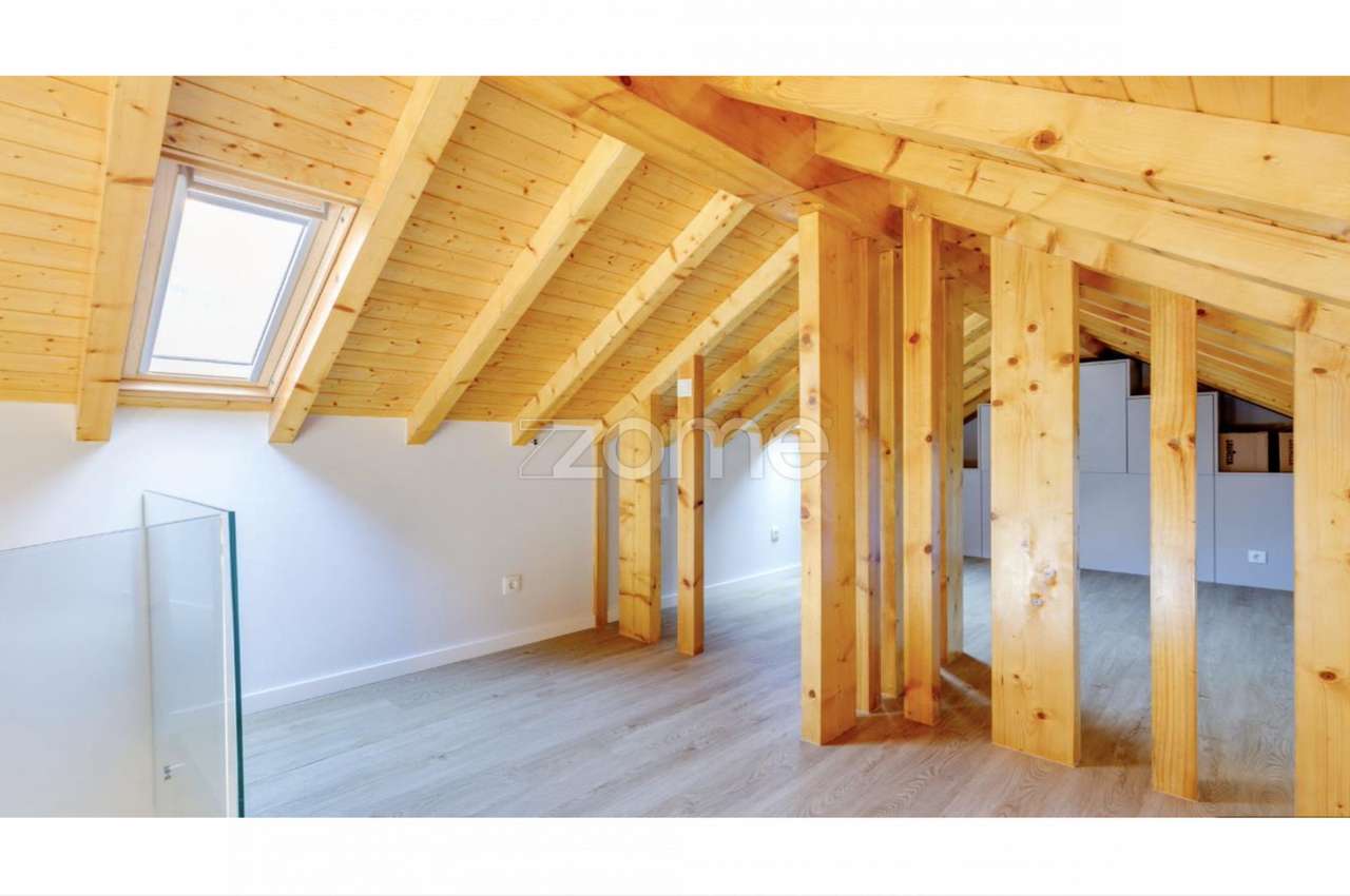 Moradias 2º Linha Mar - Grande imagem: 4/20