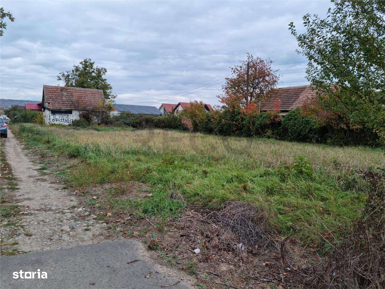 RECO Teren 900 mp , front stradal 60 ml cu toate utilitatile- central - Imagine principală: 3/4