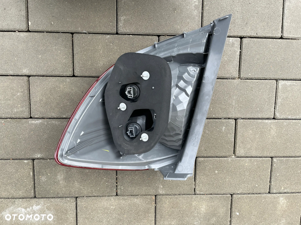 LAMPA TYLNA LEWA HONDA JAZZ  2007-2011 - NOWA - 2