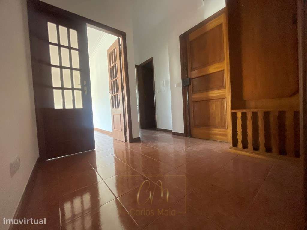 Apartamento T3 com lugar de garagem e arrumos fechados em Modivas, ...-12