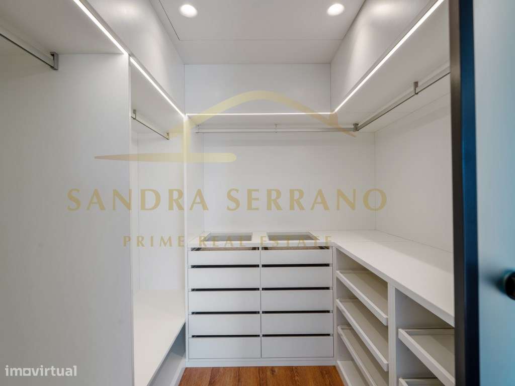 Moradia Contemporânea, 4 Suites, renovada ,Piscina na Quinta da Bel...-14