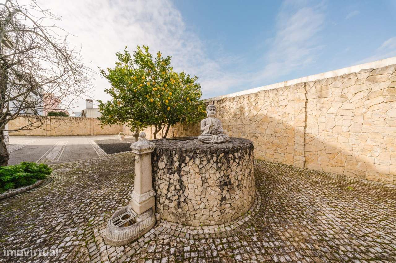 Moradia Independente T4 com Lote de 1.000 m2 em Fernão Ferro-9