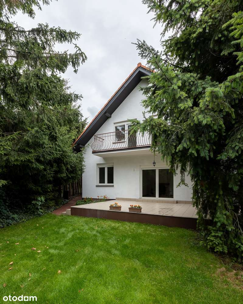 Przestronny dom w Plewiskach, podwójny garaż