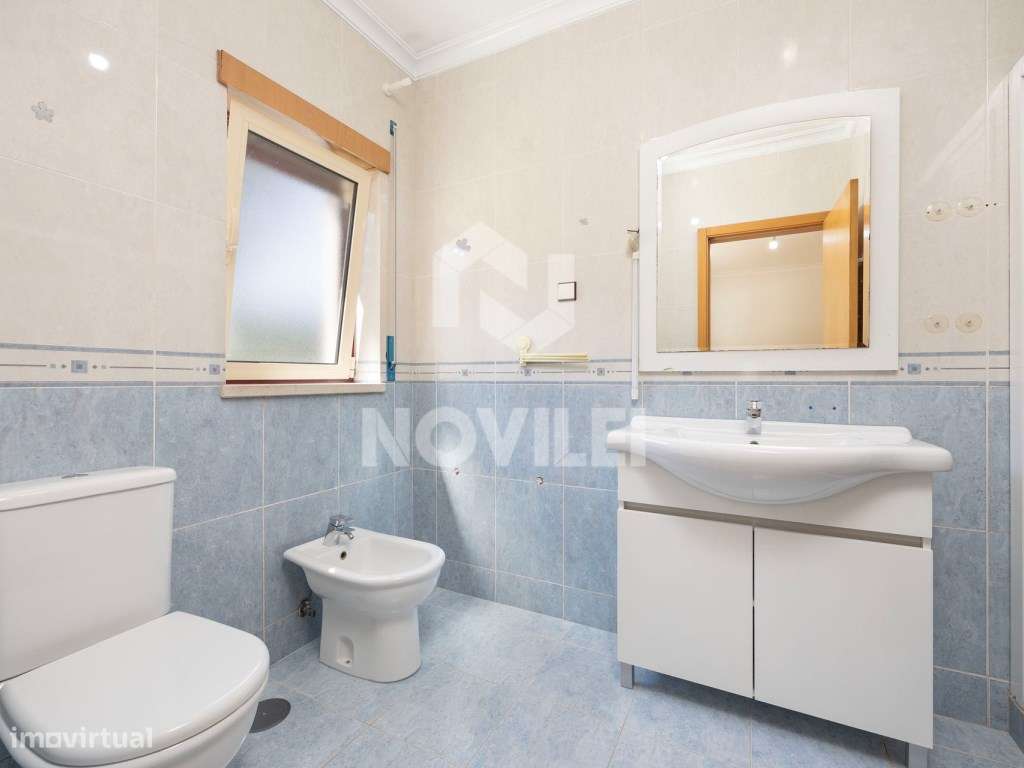 Moradia Isolada Térrea, renovada, 1500m2 de terreno murados-15