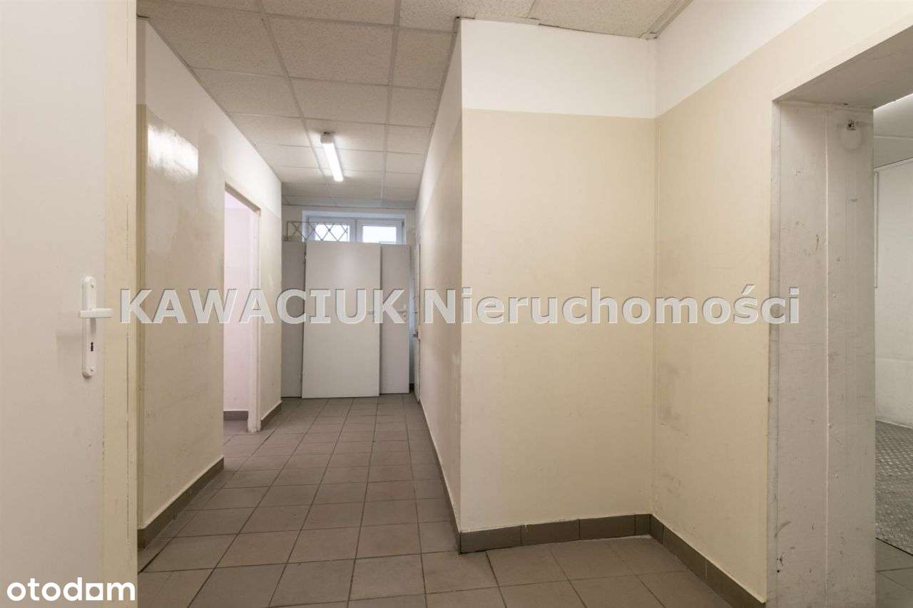 Dom wolnostojący zaadoptowany na cele usługowe-8