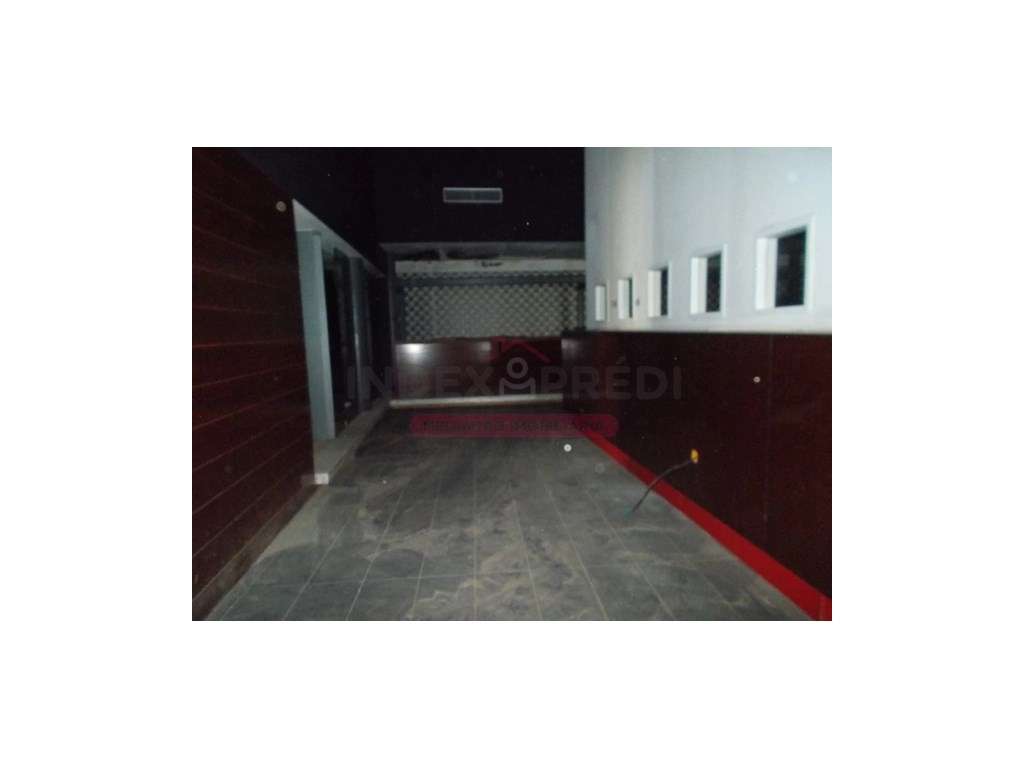 Prédio P/ comércio adequado a bar/discoteca - Aradas - Aveiro-7