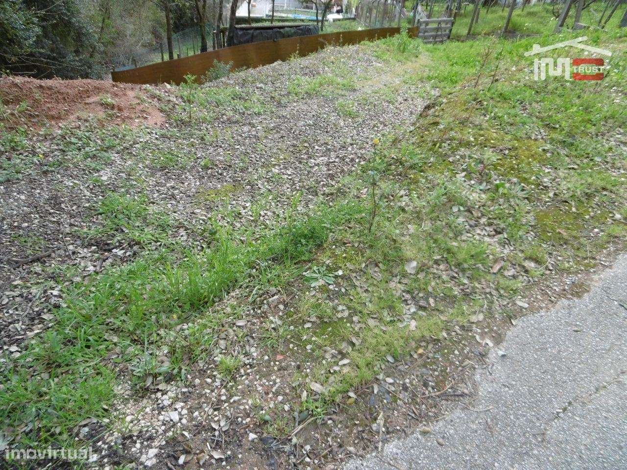 Lote para construção - Grande imagem: 2/3