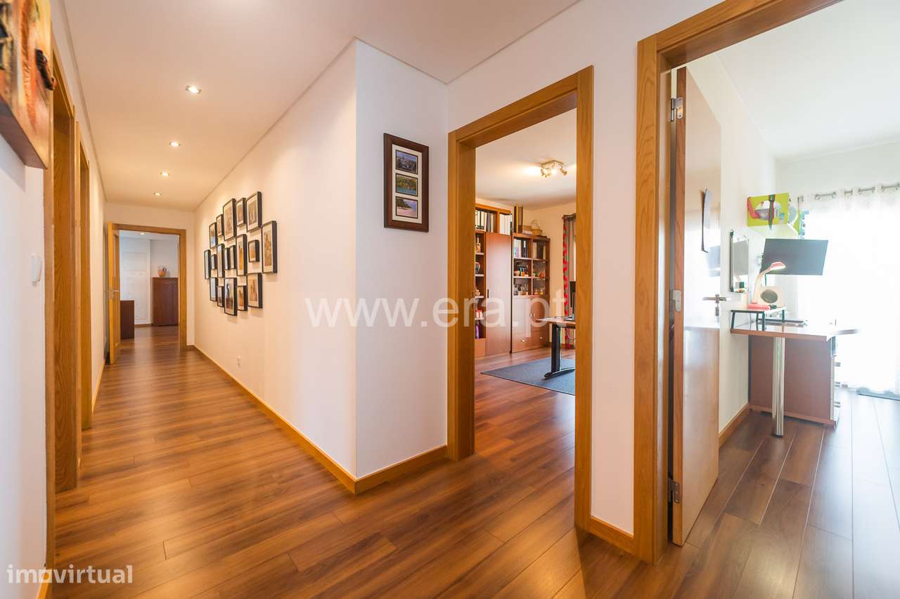 Apartamento T4 - Colinas do Cruzeiro-35