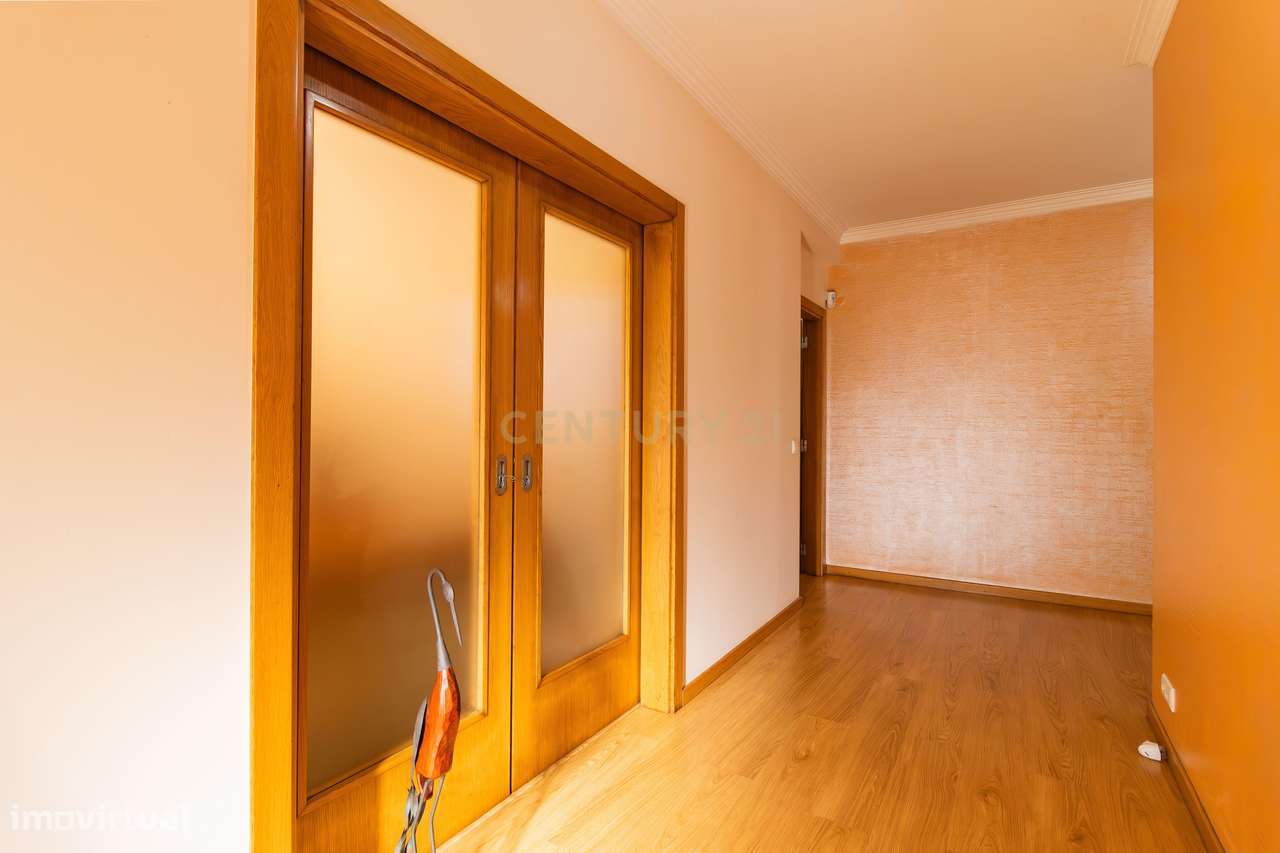 Moradia T3 Térrea com garagem e Jardim-9