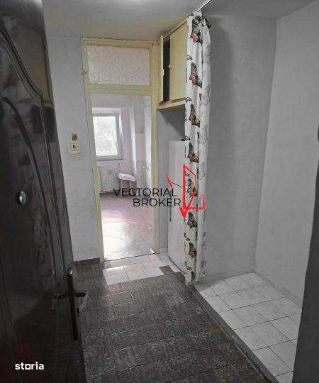 Garsoniera decomandata, et.5, 41mp, bloc 1986, Basarabia- Costin Georg-2