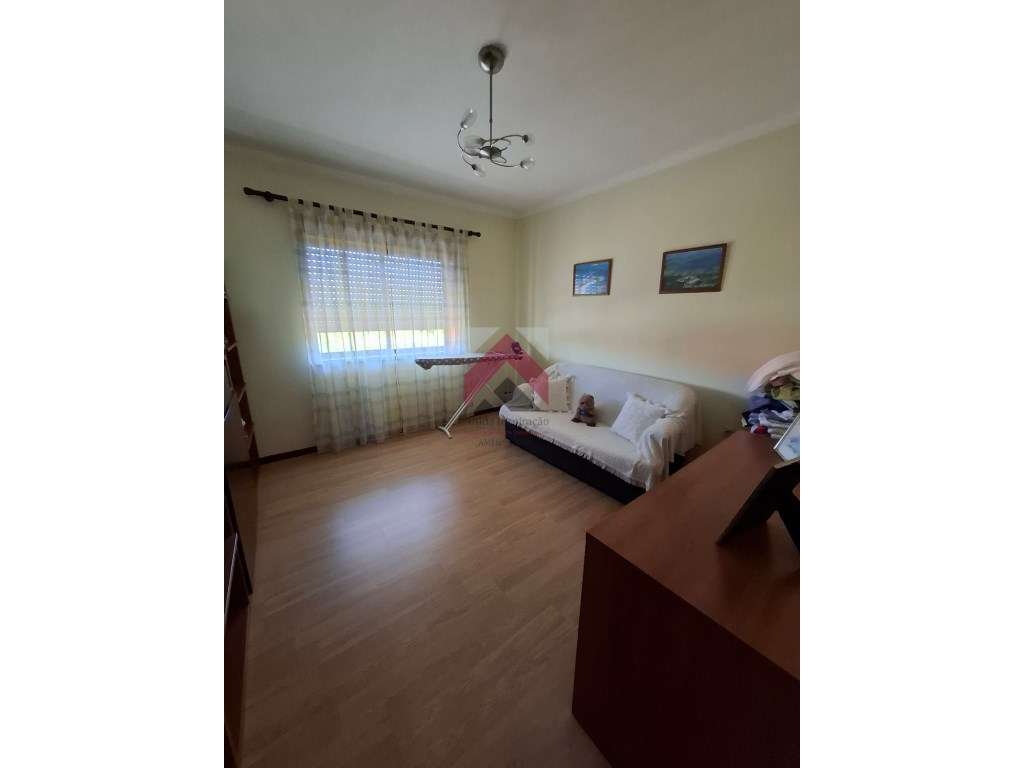 Moradia T3 Isolada na Costa do Valado-35