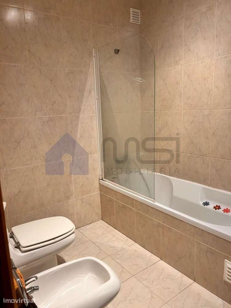 Apartamento T2+1 em Guifões | Garagem e Arrumo-22