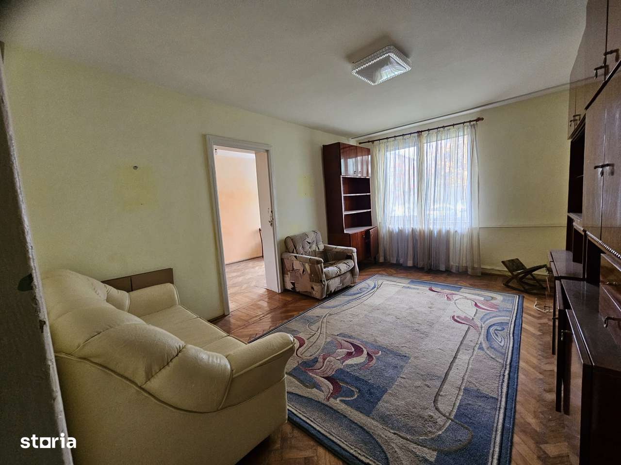 Ultracentral -parter , apartament cu trei camere, parcare-0