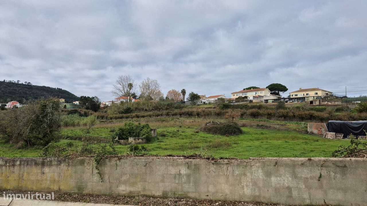Casa em lote urbano mais 02 rústicos urbanizáveis com área total de...-10