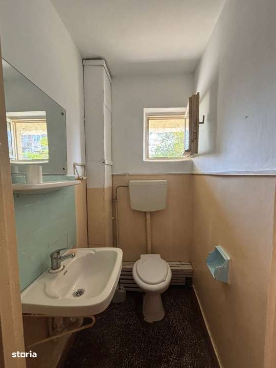 Apartament 3 camere, 68 mp, etaj 1 , Mic.16 , Lalelei colti cu Muncii-6