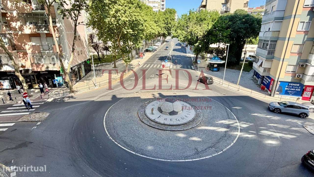 T3 Remodelado ao Colombo c/ varanda 3 WC-38