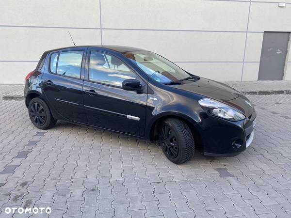 Renault Clio - 7