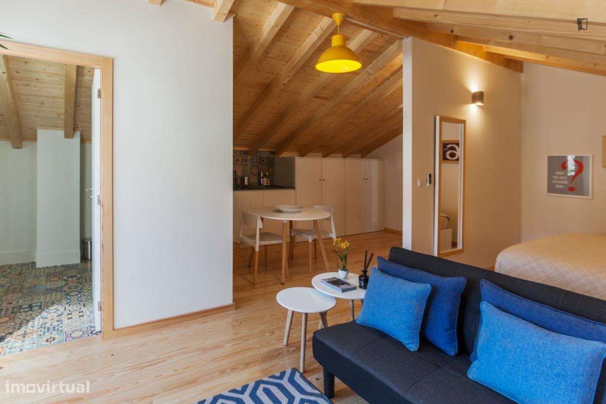 Estúdio - localizado em Santo Ildefonso Porto - Grande imagem: 5/18