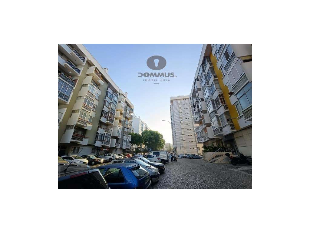 Apartamento T2 na Figueirinha ( Oeiras ) totalmente Remodelado-26