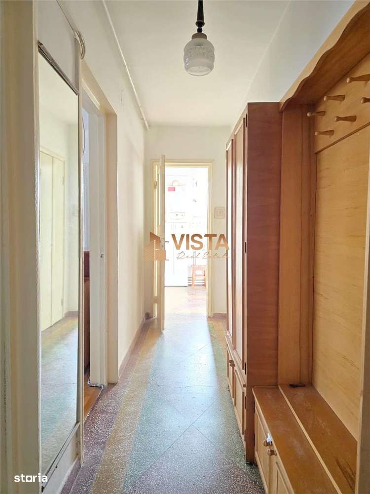 Apartament 3 camere, zona Astra-13