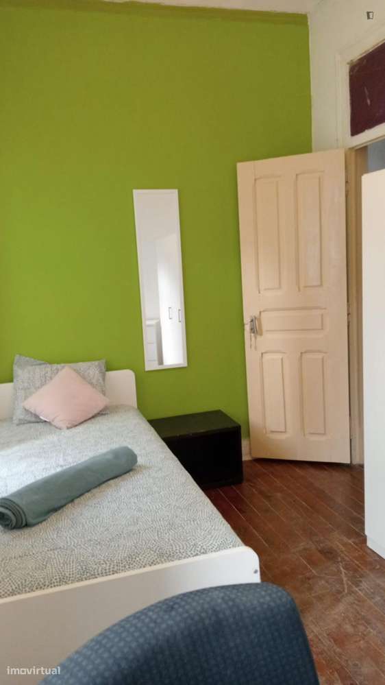 Quarto - localizado em Alameda Lisbon - Grande imagem: 4/16