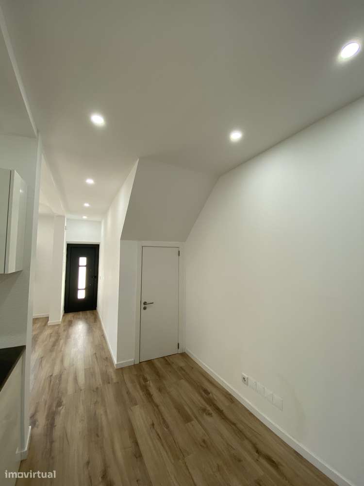 Arrendamento de moradia em banda T2 - Grande imagem: 5/27