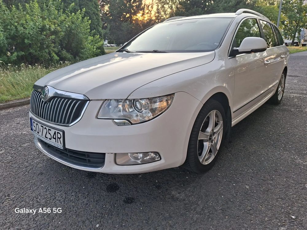 Skoda Superb II (2008-2018) 2.0 TDI DSG Elegance 2012