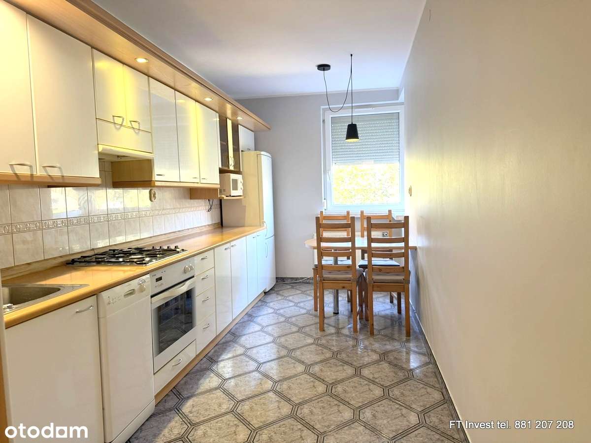 w pełni rozkładowe, dwustronne 3 os. pokoje,2 balkony,piwnica, GARAŻ !-10