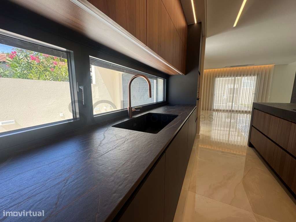 Moradia T4 Luxo Isolada | Belverde | Piscina | Garagem-43