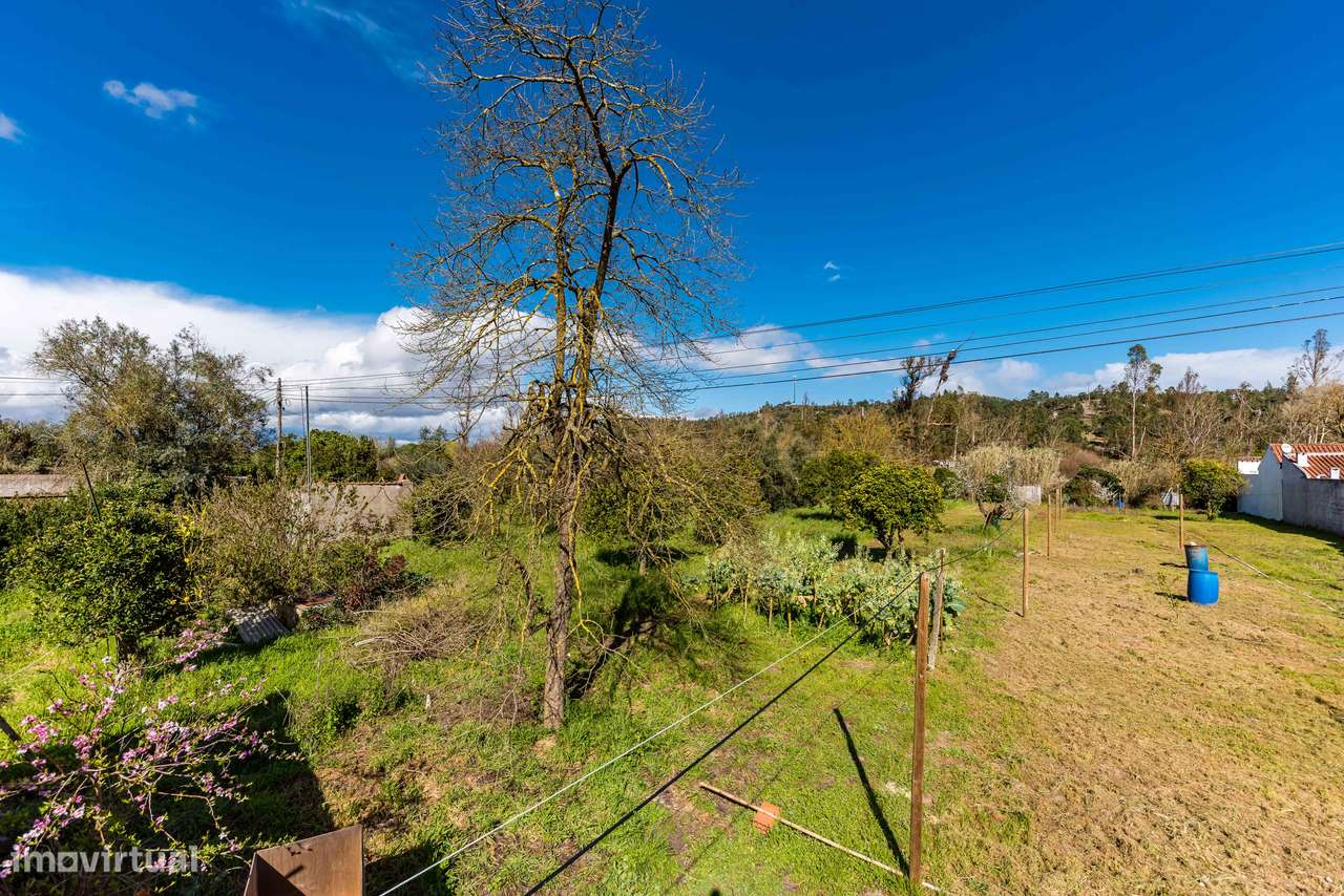 MORADIA T1 + ANEXOS E TERRENO | BEMPOSTA | ABRANTES-21