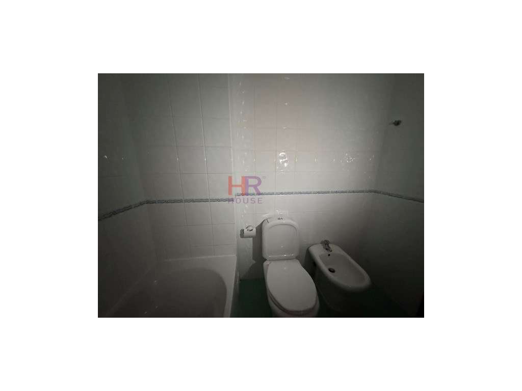 Apartamento T3 com suíte e varandas em São Silvestre, Coimbra.-12