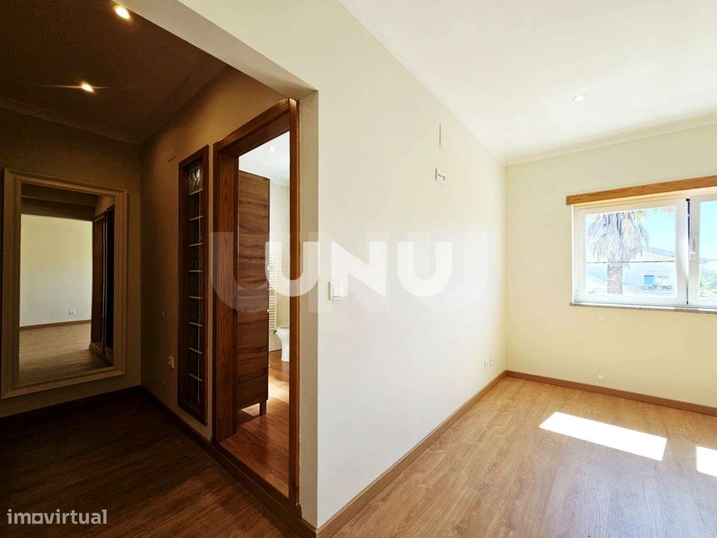 Moradia Geminada T4 - Zona Residencial-8