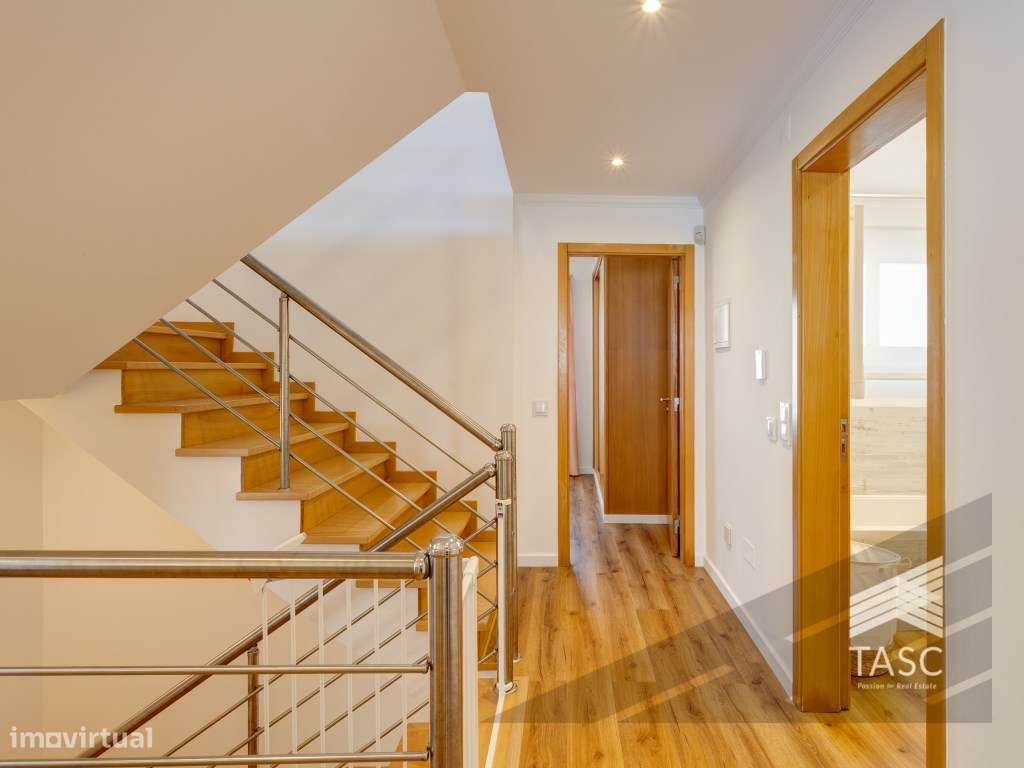 Moradia Geminada em Bicesse-17