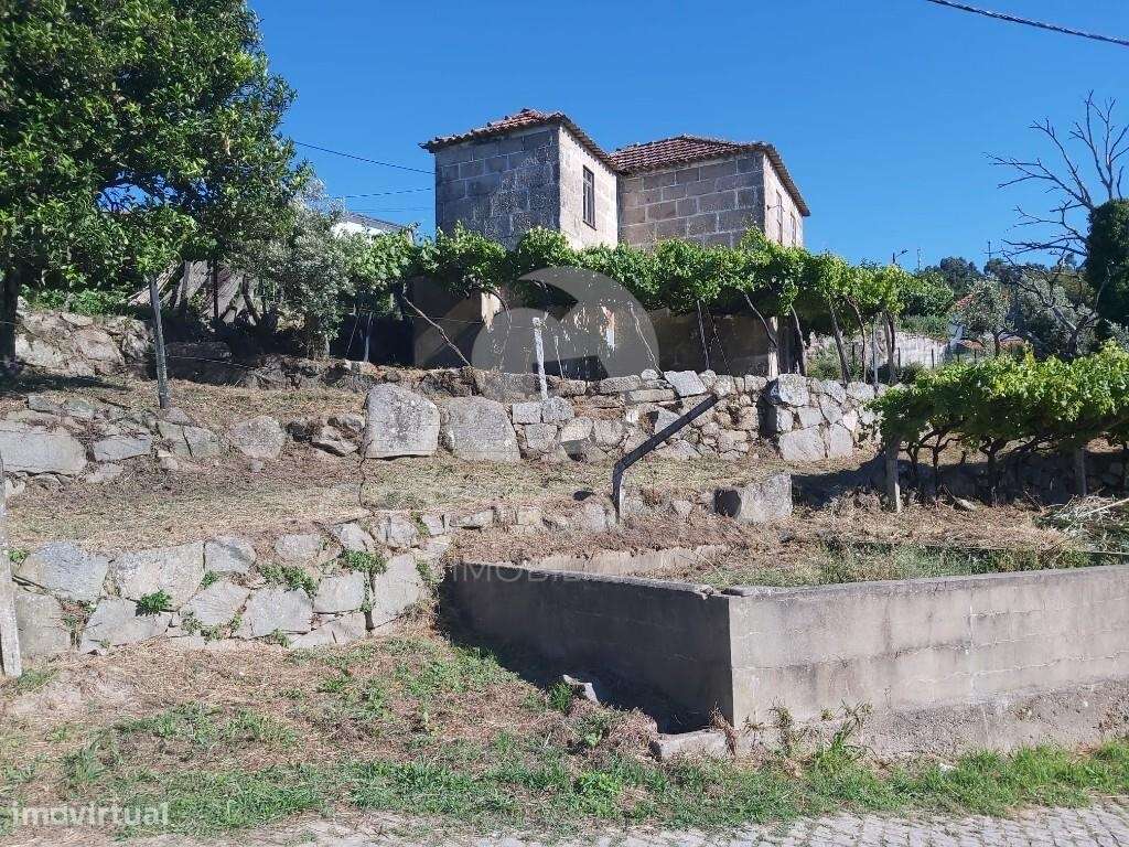 Moradia para reconstrução em São Tomé de Covelas, Baião-8