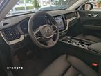 Volvo XC 60 B4 B Plus Dark - 11