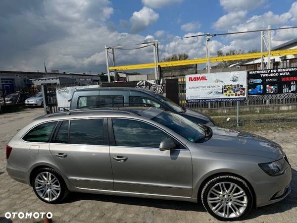 Skoda Superb 2.0 TDI DSG Elegance - 36