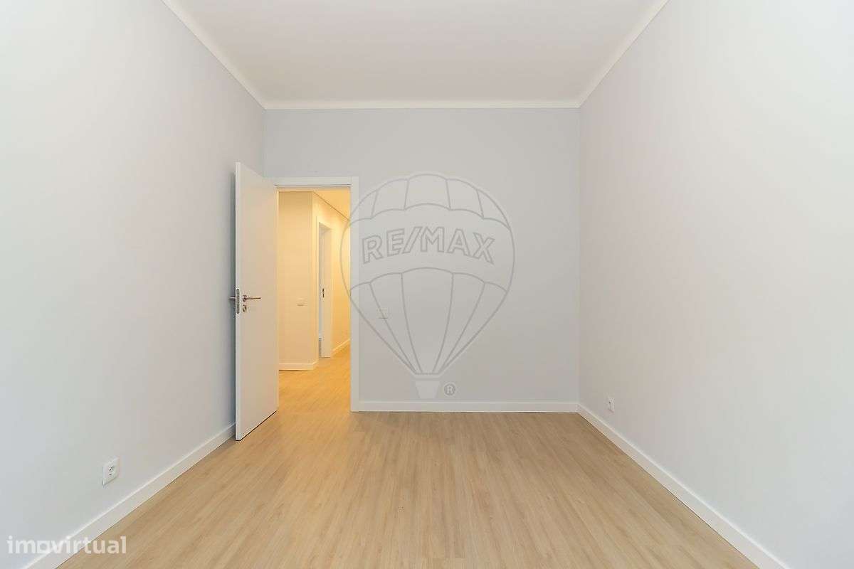 Apartamento T2 na Rua de Vanicelos, em Setúbal - Grande imagem: 4/39