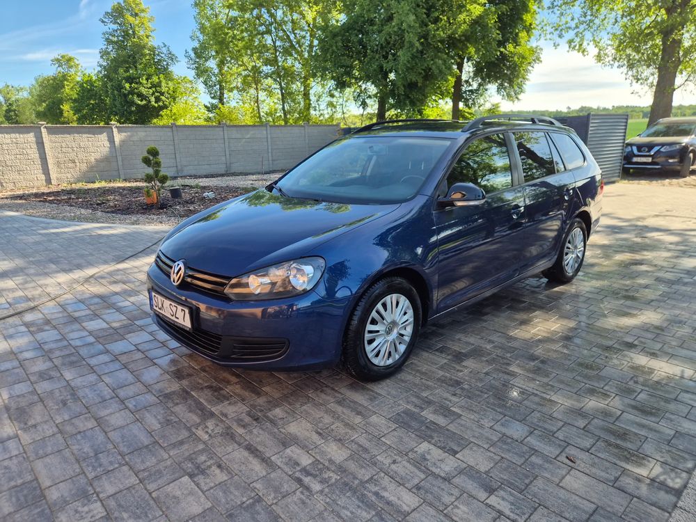 Volkswagen Golf VI 1.2 TSI BlueMotion Technology Comfortline 2011