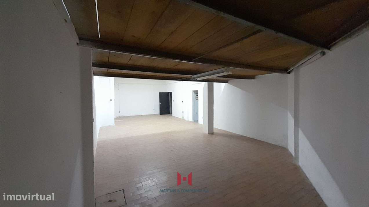 Arrumos – Centro da cidade (junto ao campo da feira) - Grande imagem: 3/5