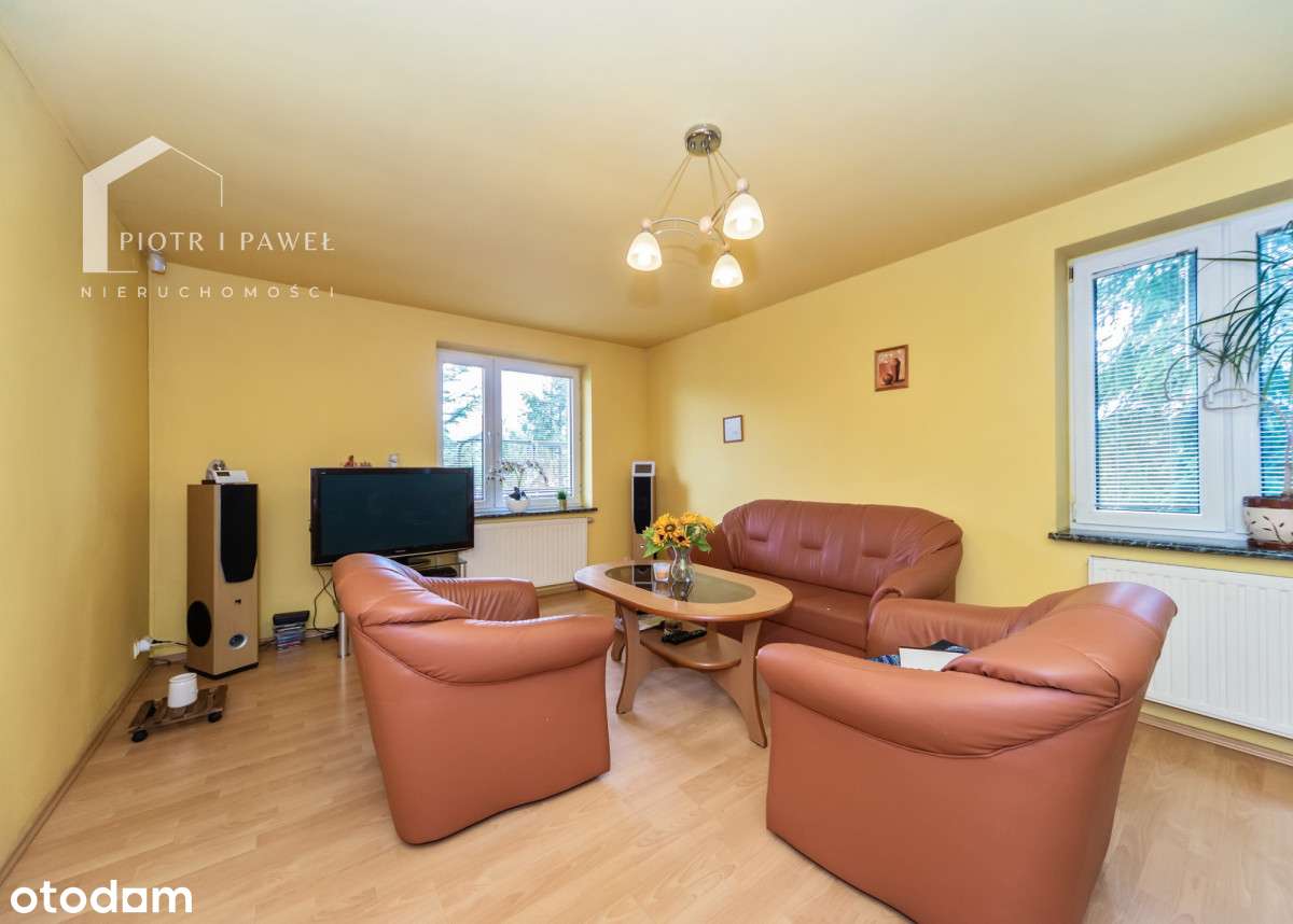 Dom z potencjałem – kominek, taras, garaż!-7