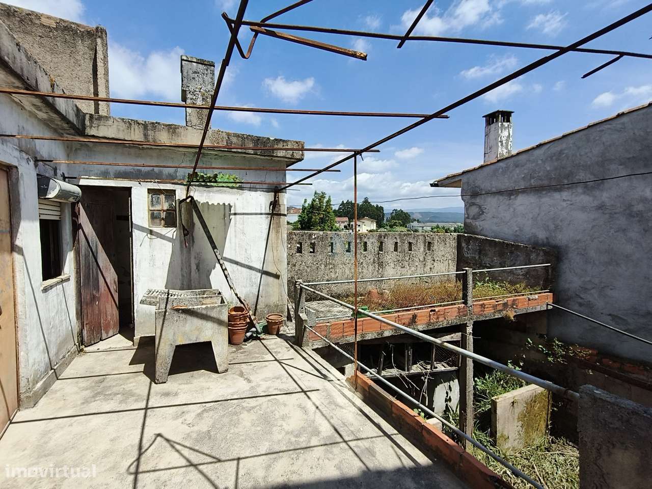 Casa para Remodelação  em Anaguéis-13