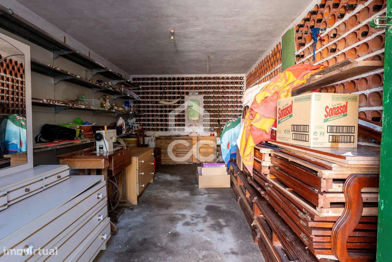 Moradia T2+2 com garagem e vista Serra de Montejunto em Murteira, Cada-24