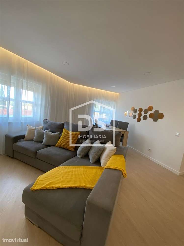 Apartamento T2 Venda em Venteira,Amadora-5