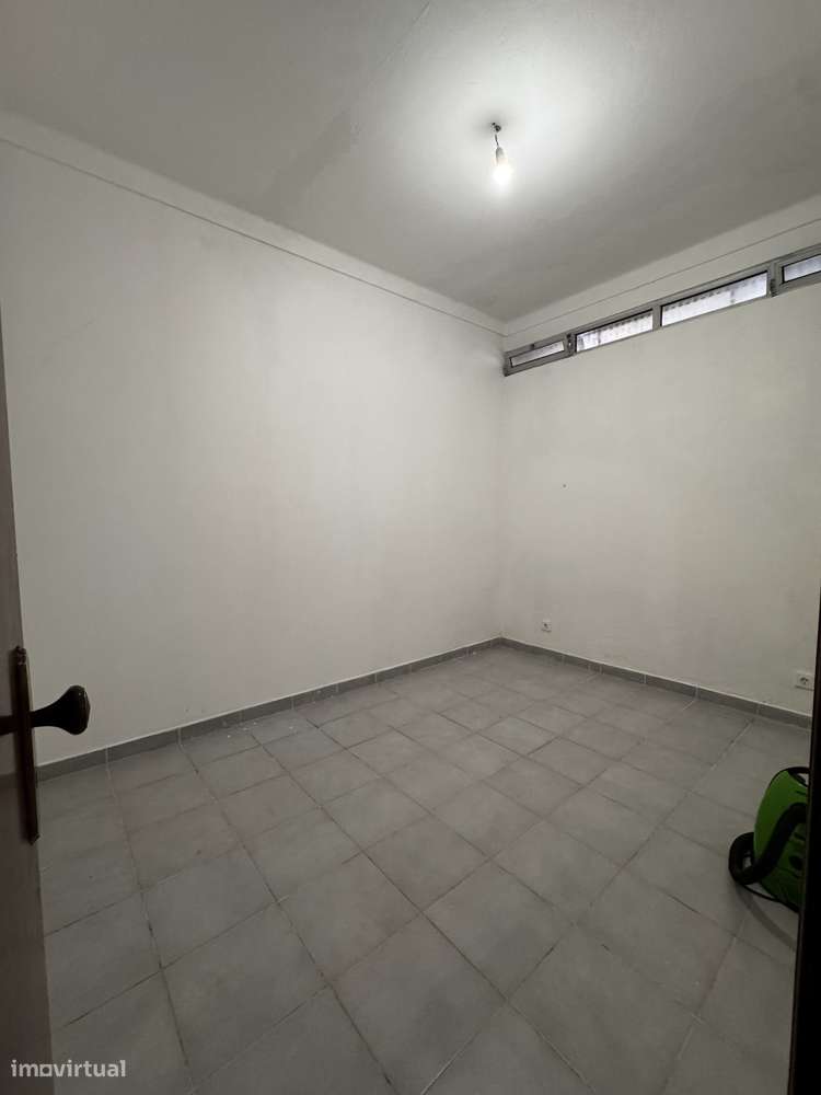 Andar de Moradia independente com garagem-13