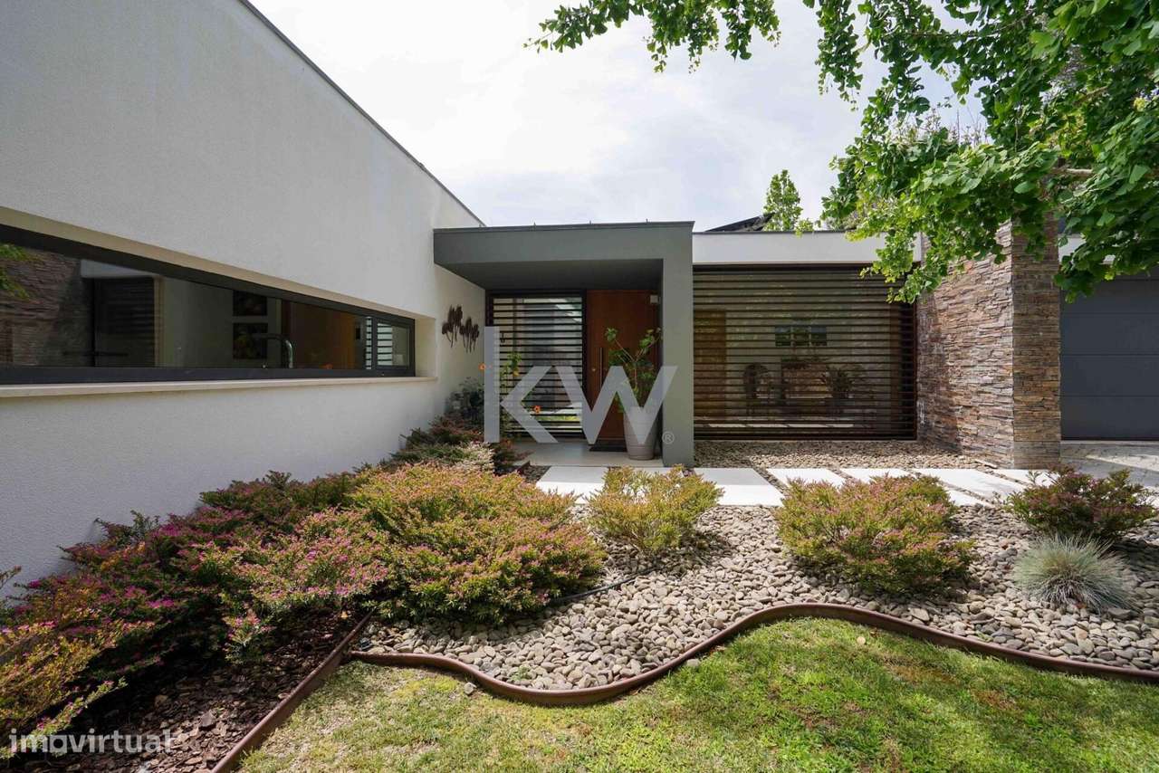 Moradia Isolada T3 em Lote de 3800m2 | Arquitetura Bioclimática | Cola - Grande imagem: 5/52