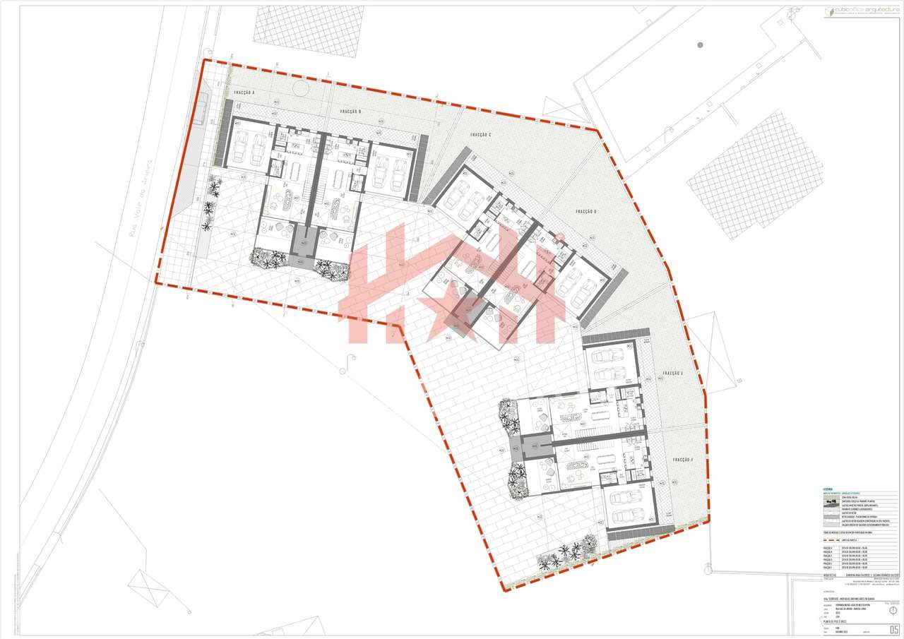 Terreno para Construção / Projeto Aprovado / 6 Moradias T3 / Área Tota - Grande imagem: 2/30