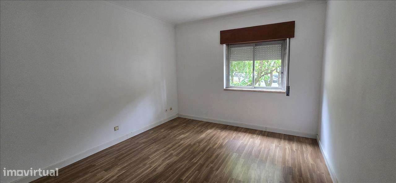 Apartamento T2 na Amora, Seixal - Grande imagem: 4/13