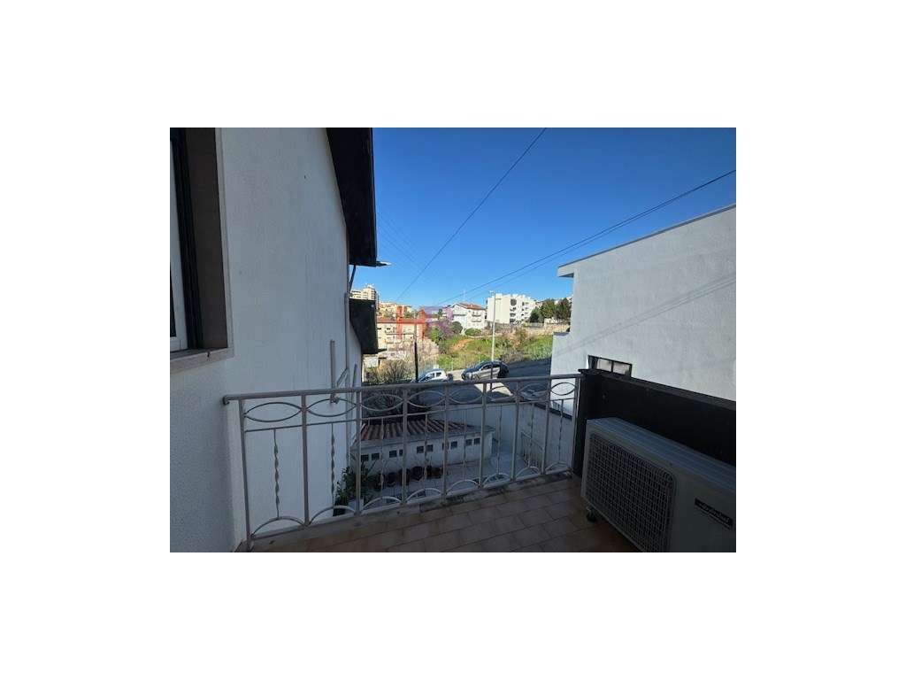 VENDE-SE MORADIA T4+1 COM PISCINA AQUECIDA E GARAGEM.-39