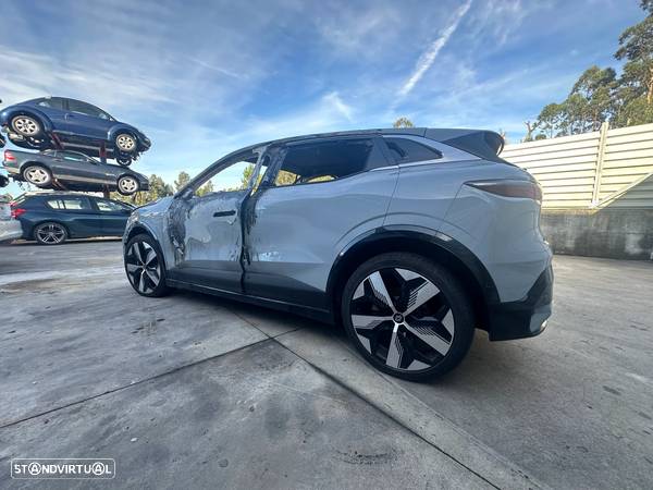 RENAULT MEGANE V E-TECH EV60 220 CV 2023 PARA PEÇAS - 3