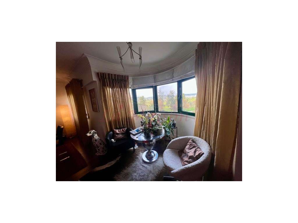 Apartamento T4 no Infantado-9